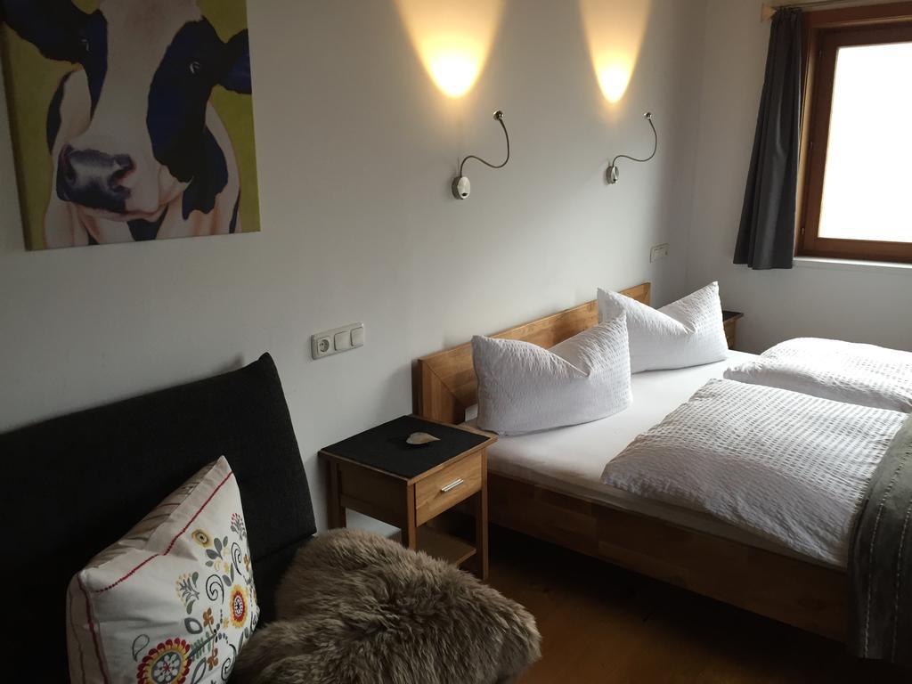 Mama Kaethe - Apartments Nenzing Zimmer foto