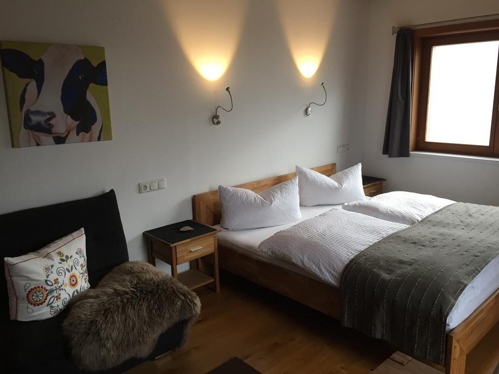Mama Kaethe - Apartments Nenzing Zimmer foto